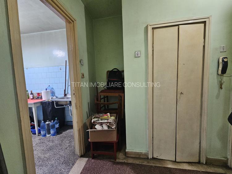 Soseaua Stefan cel Mare doua cam et 1 vedere stradala langa parcul circului - 5