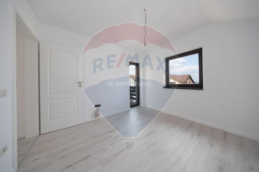 Casă modernă-Sânpetru |toate utilitatile| 420 mp teren | 3 dormitoare - 15