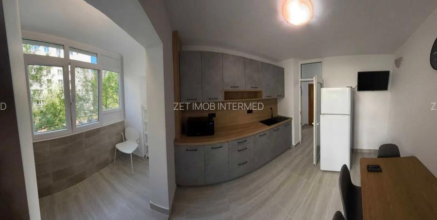 2 camere Dristor - str. Laborator *parcare ADP* - 3