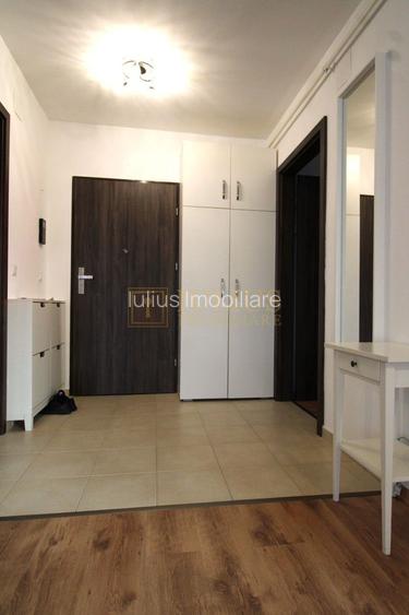 Complex Uranus, spatios, mobilat modern; boxa inclusa. - 18