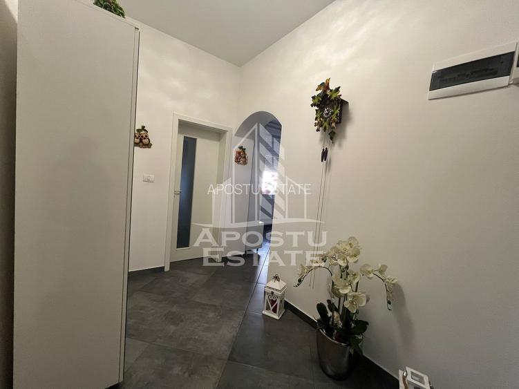 Casa individuala cu 4 camere, 729 mp teren, zona Elisabetin - 11