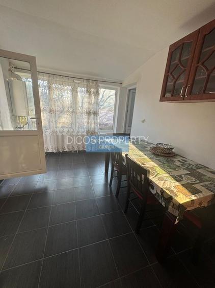 Casă de vânzare – Strada Crinului - 5