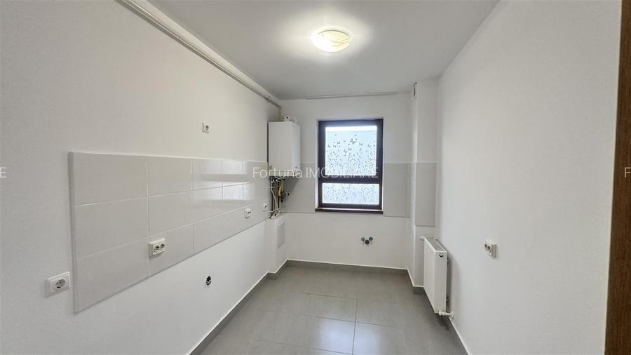 Apartament 2camere decomandat + parcare zona Mall Coresi - 4
