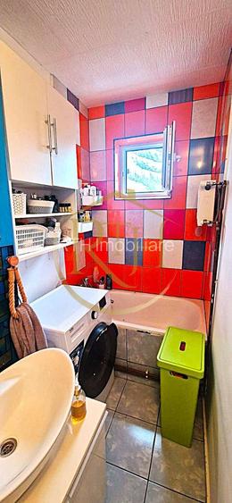 Vand apartament cu 4 camere in zona spitalul judetean,comision ,,0'' - 19