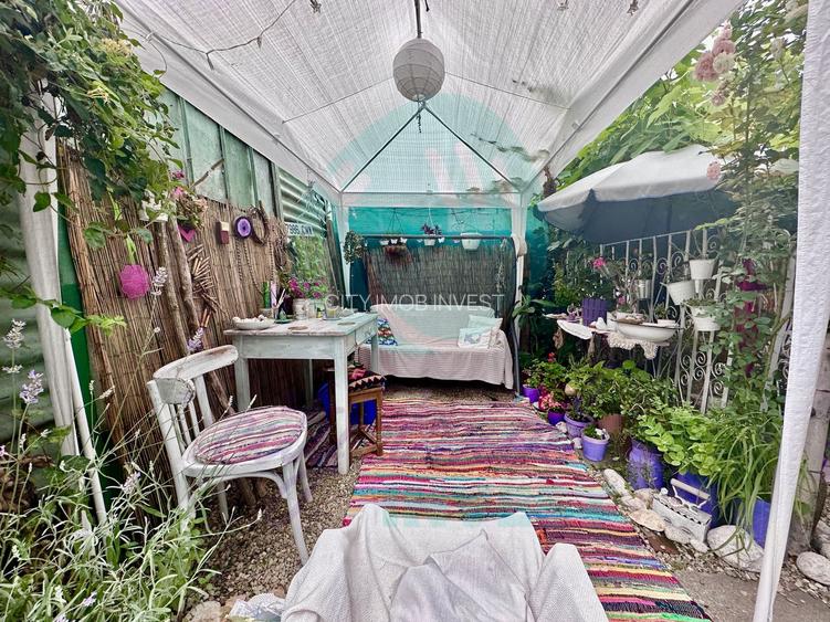 Teren de 250 mp cu casa -  la o distanta de 7 minute de statia de metrou - 6