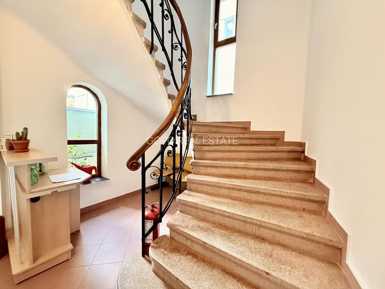 Piata Unirii Fantani Vila  500 mp utili curte 204 mp - 7