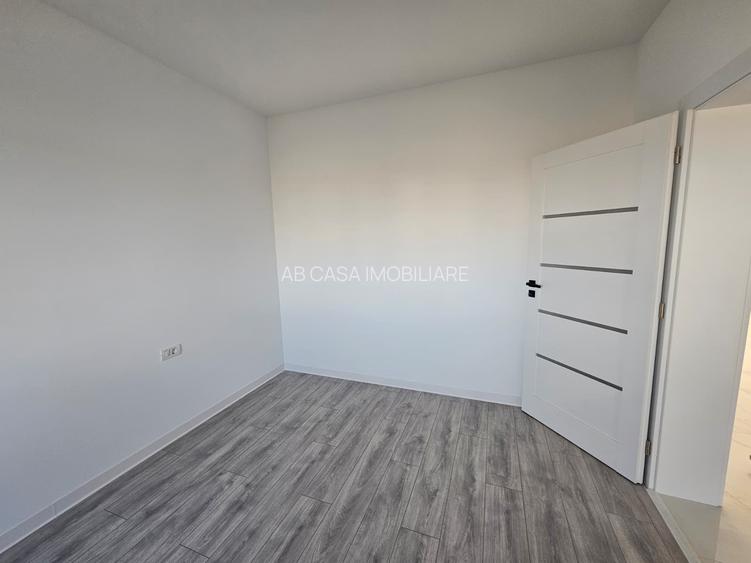 Duplex nou, P+E, 1 apartament la cheie, 1 la alb, Moșnița Veche, comision 0% - 21