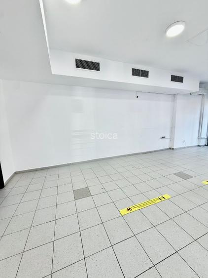 Spațiu Comercial De Vânzare 2 vitrine BLV ION MIHALACHE 121 , SECTOR 1  - 8