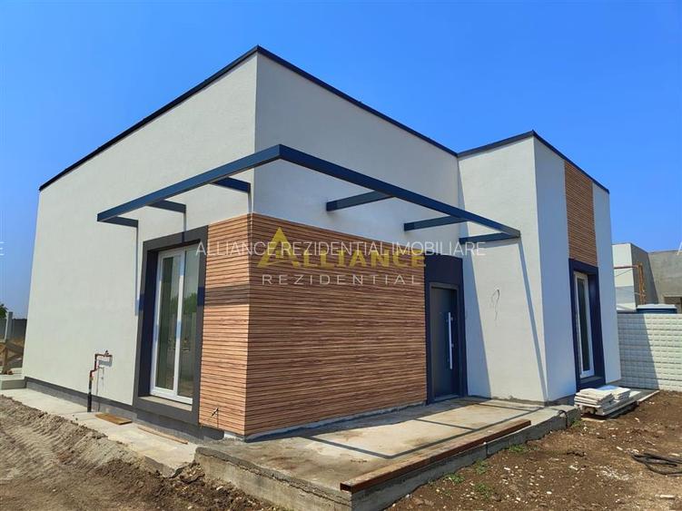 Casa Individuala - 4 camere - 2 bai - 440 mp teren - 4