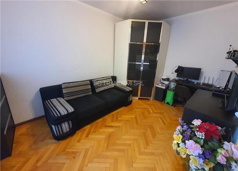 Oferta ! Imobil P+1 în zona Lupeni (reper supermarket Profi ) - 16