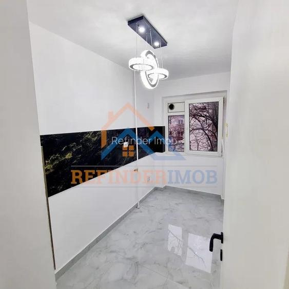 2 camere renovat complet Piata Resita - 6
