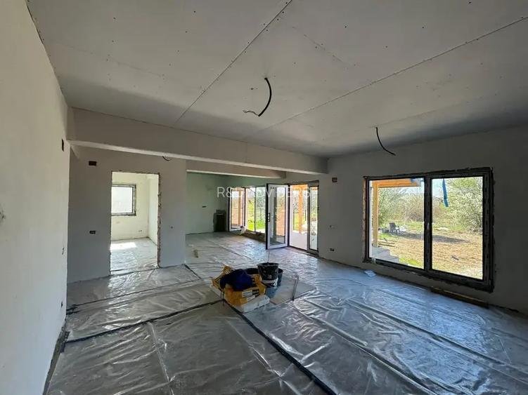 Casa Individuala 4 camere Crevedia - 8