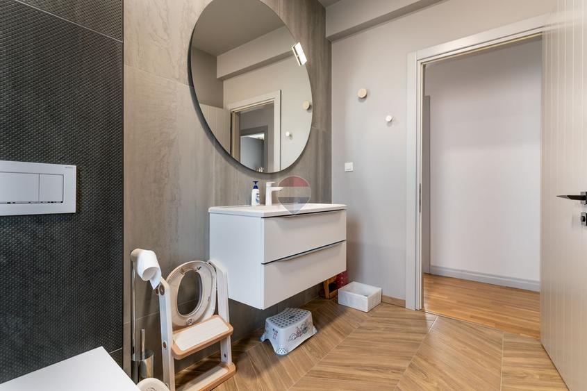 Duplex 4 camere, superfinisat, terasa, zona linistita in Someseni