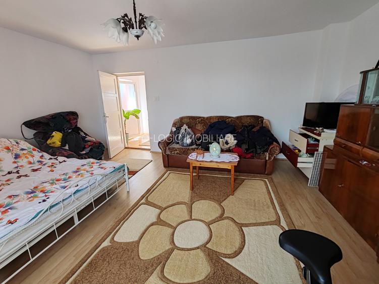 Casa 3 cmere libera la vanzare GHIMBAV - 12