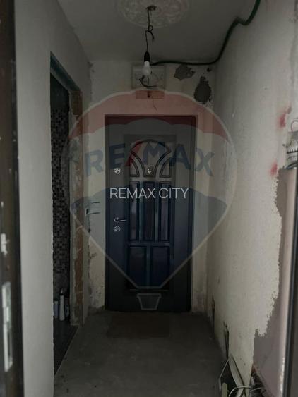 Apartament cu 2 camere de vânzare Savinesti - 8