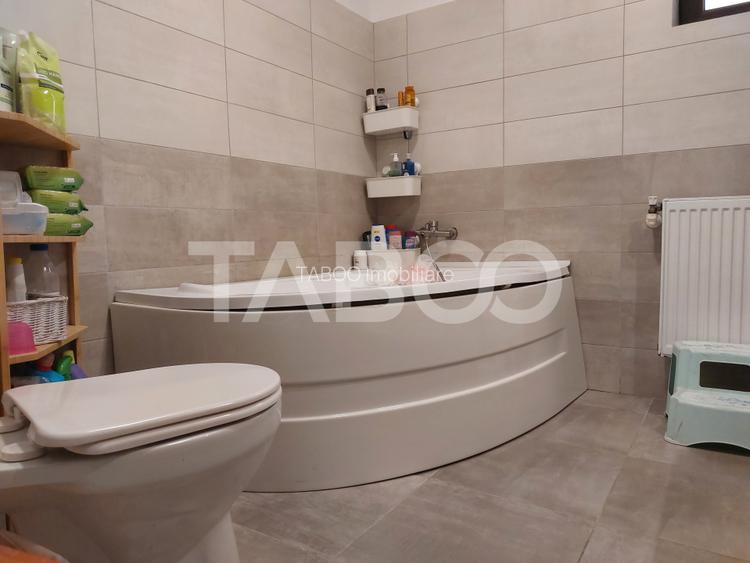 Pret avantajos-Casa individuala 146 mp 5 camere 238 mp teren  Cisnadie - 9