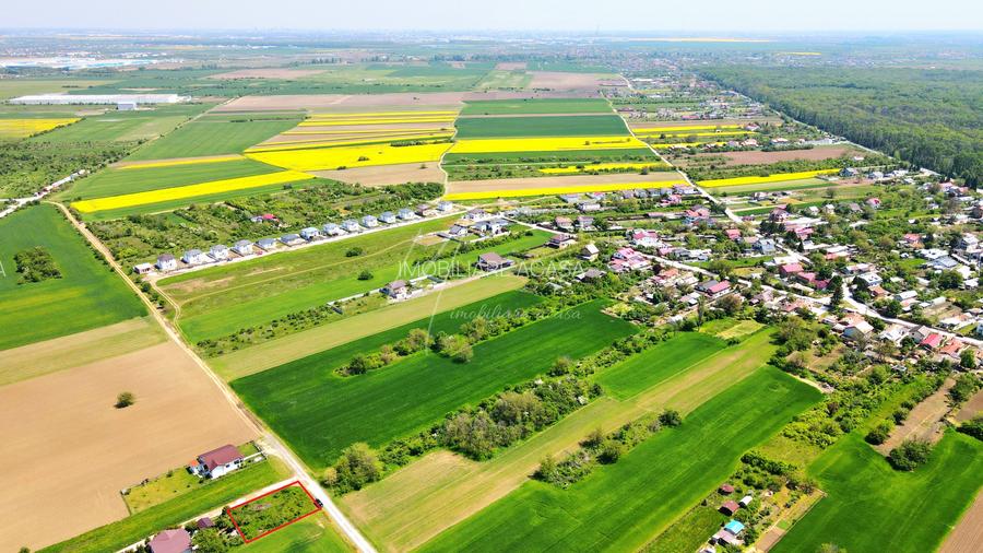 Teren intravilan in zona rezidentiala, la 1 km de A0 si A1 - 36