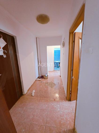 Drumul Taberei Favorit Haiducului etaj 9/10 bloc 1980 decomandat - 5