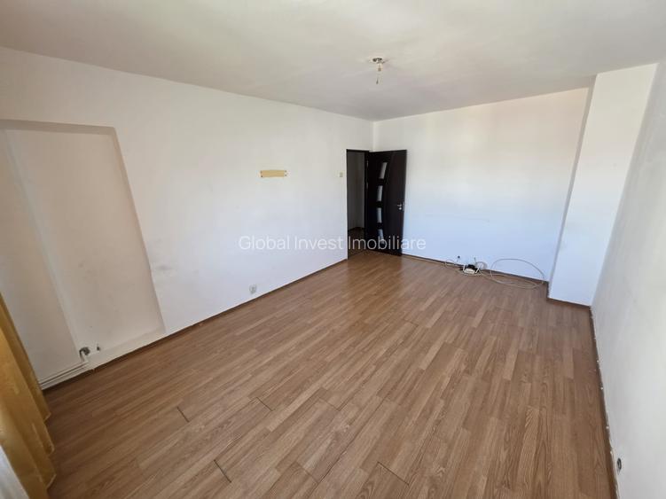 Capitol (Blvd Mamaia)- 2 camere decomandate 56mp, etaj 3/4 - 136.500euro - 11