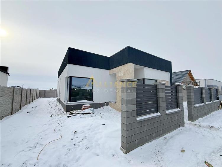 Casa Individuala / 3 Camere / 2 Bai / Teren 370 mp