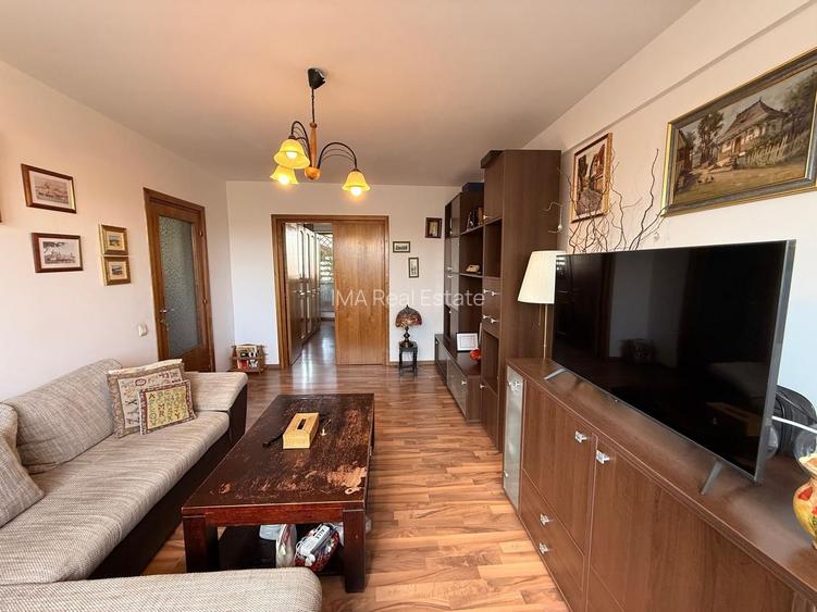 De vanzre 4 camere Baba Novac Titan Parc IOR - 3