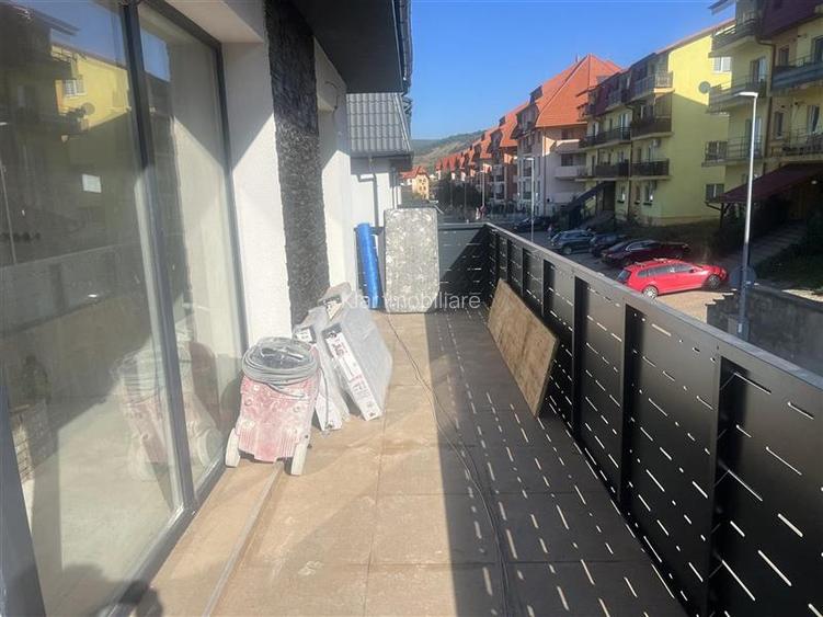 Inchiriere apartament  3 camere in vila zona Regal cu parcare si boxa - 10