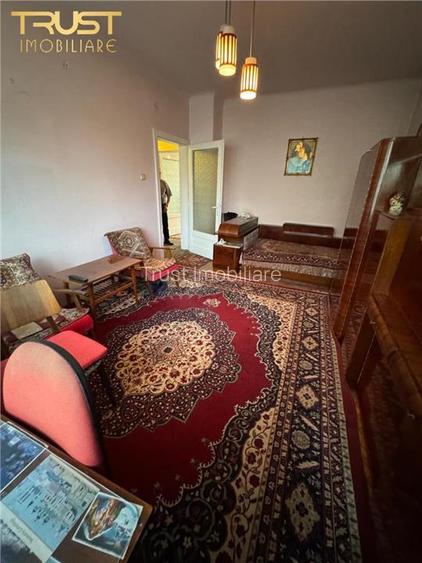 Casa cu 5 camere l 406 MP Teren l Garaj l Andrei Muresanu - 3