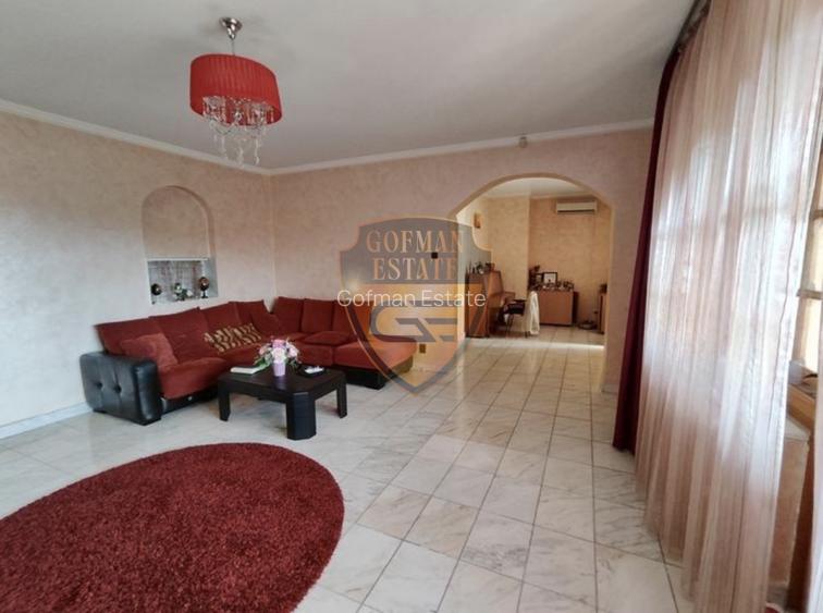 Vila KM 5, D P+1E+M 7 camere 534mp utili, 490mp teren 3 parcari 4 bai 4 balcoane - 3