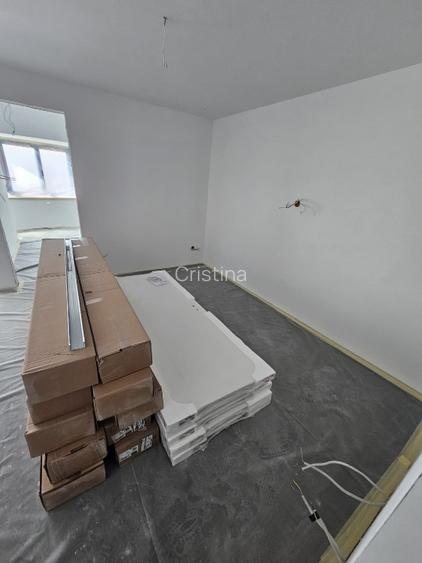 Vând apartament 3 camere, Bulevardul Unirii, etaj 6 - 5