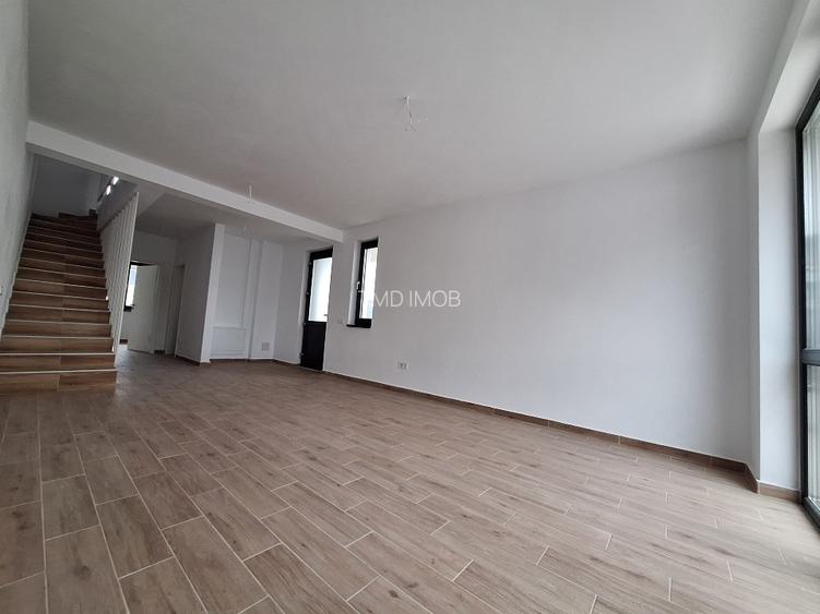 EXCLUSIVITATE! Casa tip duplex,  finisaje premium, curte, 2 locuri de parcare - 2