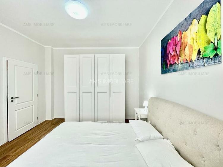 SUPERB / GRADINA GENEROASA / LOC PARCARE - 18