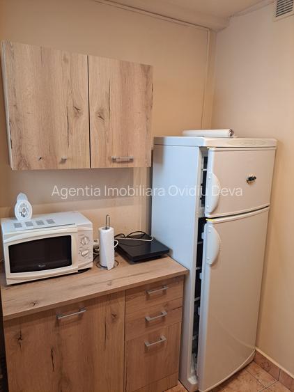 Inchiriez garsoniera in Deva, langa Primarie, etaj 1, pentru BIROU sau de LOCUIT - 2