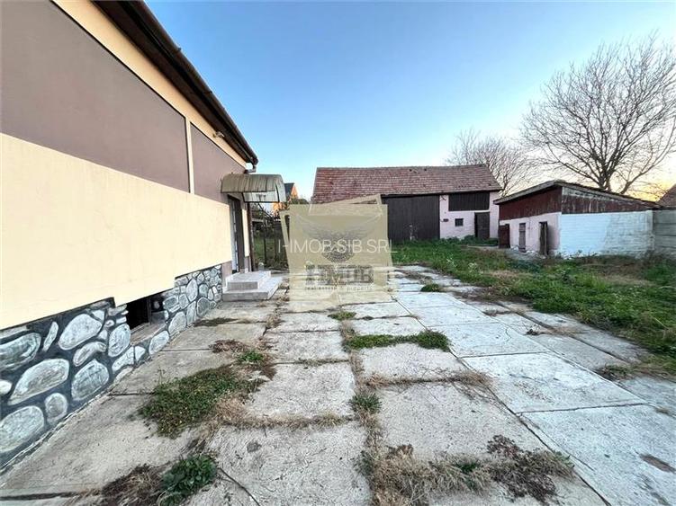 Casa 4 camere cu teren de 1020 mp in sat Hamba - 11