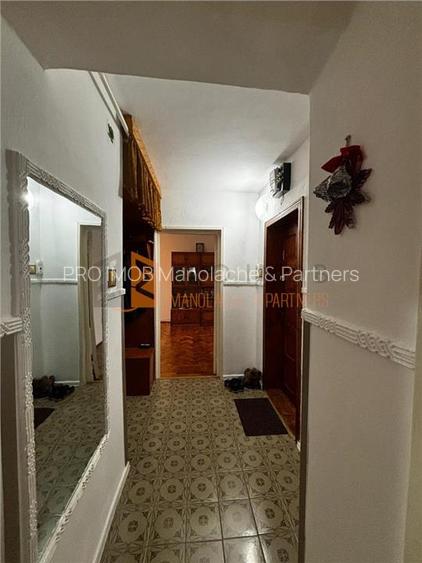 Apartament 2 camere cf 1 decomandat zona Micro 5 - 8