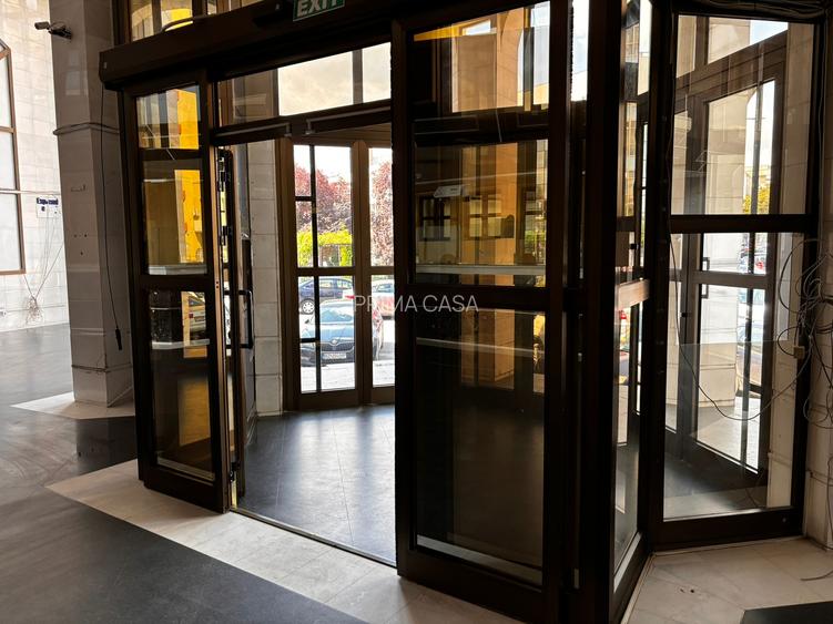 Spatiu comercial de inchiriat ultracentral finisaje premium Chirie: 12-15 mp neg - 9