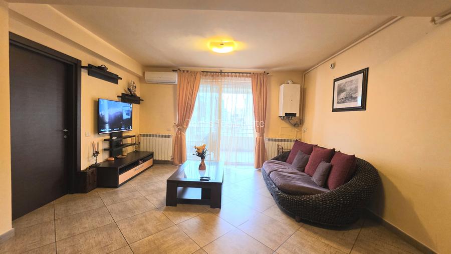 Apartament 3 camere in Statiunea Mamaia, vedere frontala la lac - 2