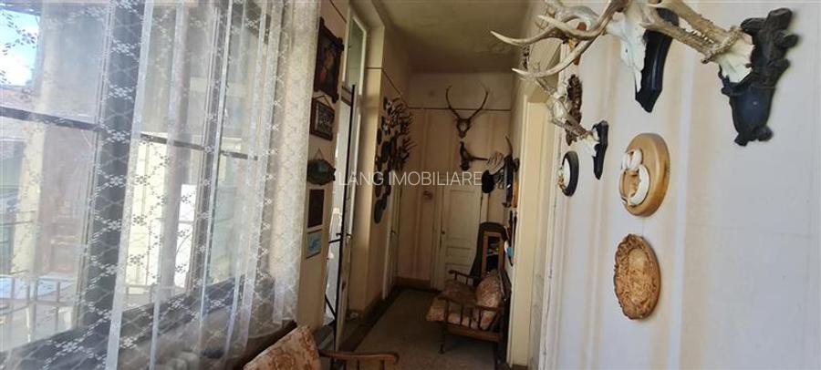 CASA DEOSEBITA IN ZONA CENTRALA - 6