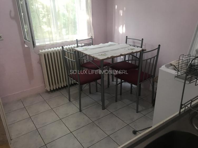 Închiriez apartament 2 camere Complex 360 euro - 2