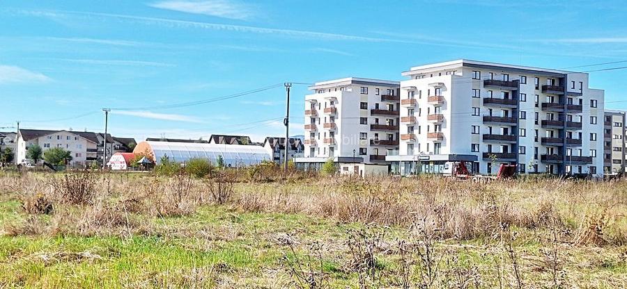 Intrare in Rasnov dinspre Brasov, zona de case noi, teren de 1976mp,  80 euro/mp - 13