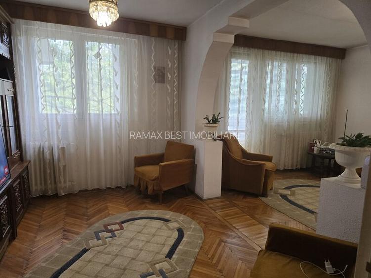 Titan, 10 minute metrou, pe Liviu Rebreanu, farmacia Tei, bloc 4 etaje - 4