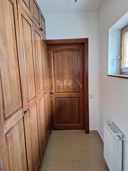 Casa deosebită în Europa – stil clasic, terase și grădină amenajata - 6