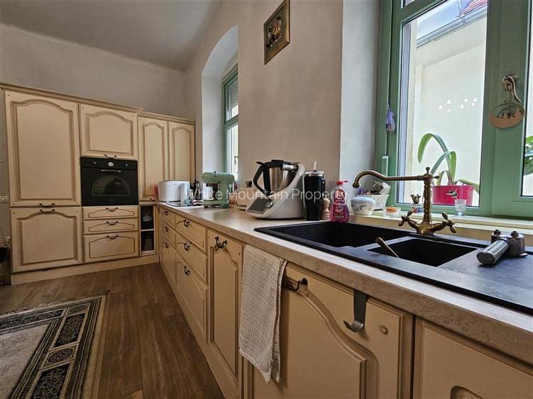 Apartament deosebit cu 3 camere str. Castelului - Comision 0% - 12