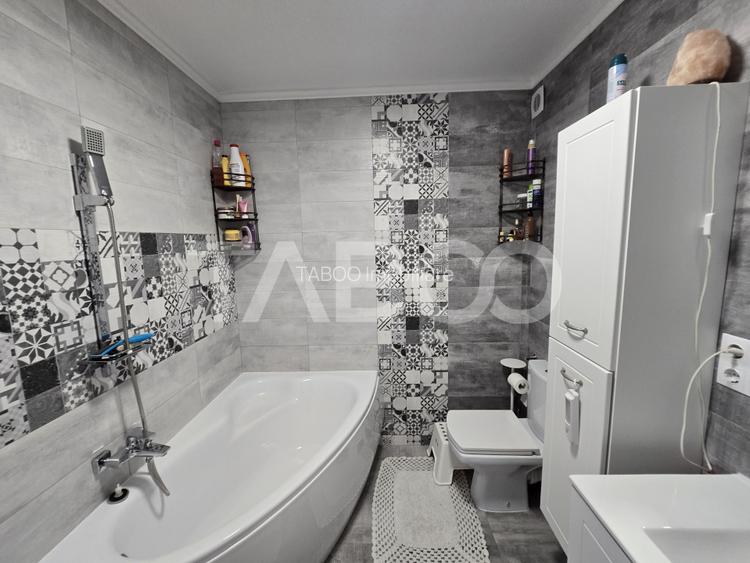 Casa de vanzare 5 camere 160mpu 3 bai 120mp teren liber zona Selimbar - 8