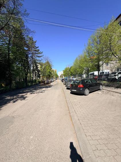 3 camere, Dacia-Circumvalatiunii, vis a vis de Scoala generala nr. 18 - 19