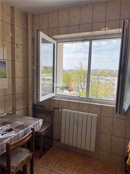 2 camere Titan  Costin Georgian oferta rara! - 5