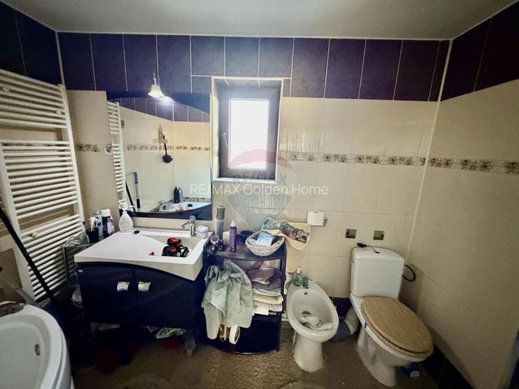 Casă / Vilă cu 4 camere de vânzare - 17