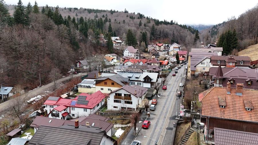 Casă / Vilă cu 9 camere de vânzare în zona Valea Cerbului comision 0% - 18