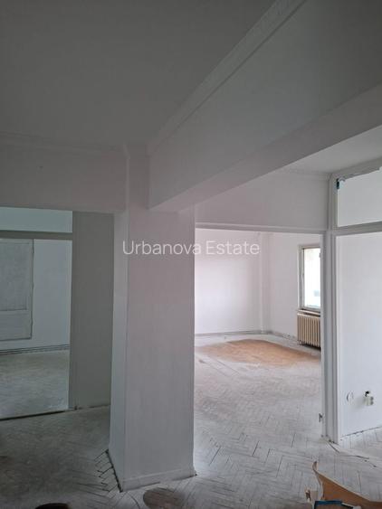 Apartament cu 3 camere,  et 4/8, 90 mp,  str Decebal/ Unirii - 5