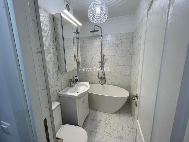 Piata Victoriei  Iancu de Hunedoara - 2