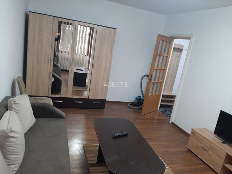 Titan-PARC IOR-Cinema Gloria - 5